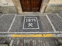 Sidewalk at Italian Court