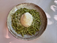 Strigoli Con Pesto e Burrata
(fresh homemade pasta with pesto and burrata)