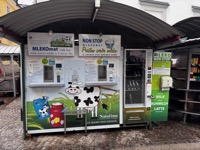 Raw milk vending machine